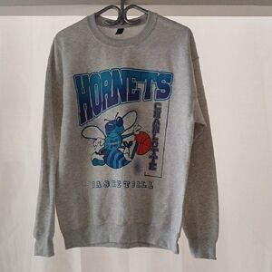 Hornets Basketball Crewneck Sweater - Gray